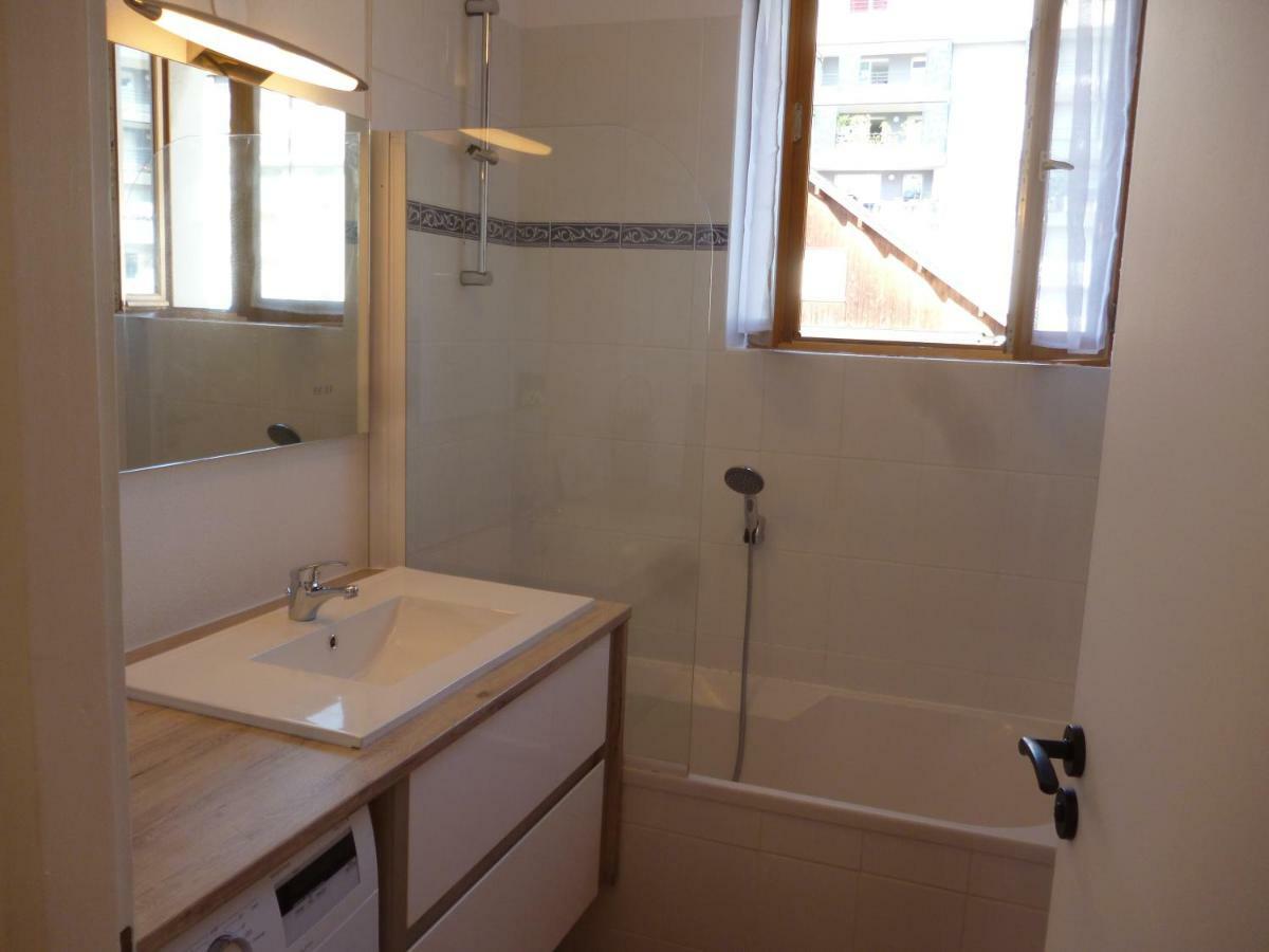 4 Clarence App Avec Parking Hyper Centre Thonon Apartment Bagian luar foto